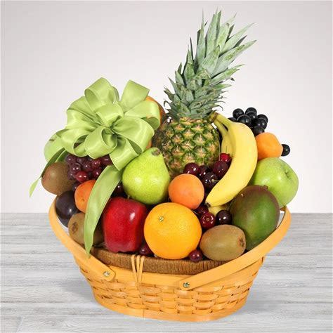 GourmetGiftBaskets.com Classic Fruit Basket