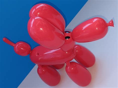 Squeakee The Balloon Dog